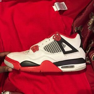 Jordan 4s